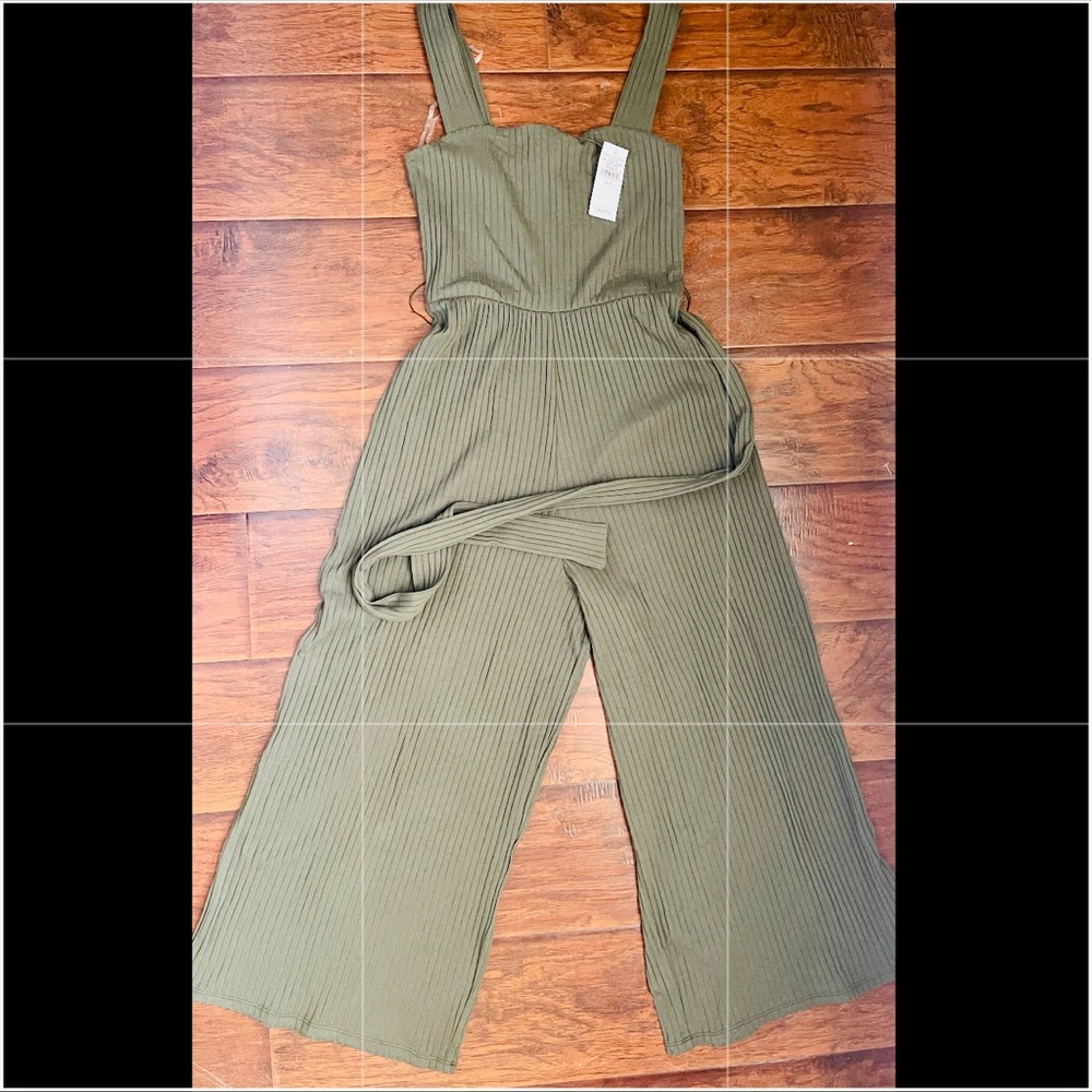 Brand new American Eagle Jumpsuit